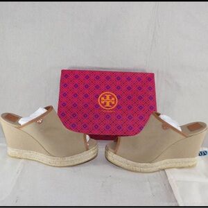 Tory Burch canvas mules size 11 with box and dust bag!